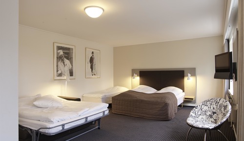 Family Room, No View, Annex Building (5 persons)