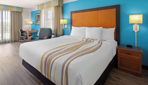 Studio Suite, 1 King Bed, Non Smoking