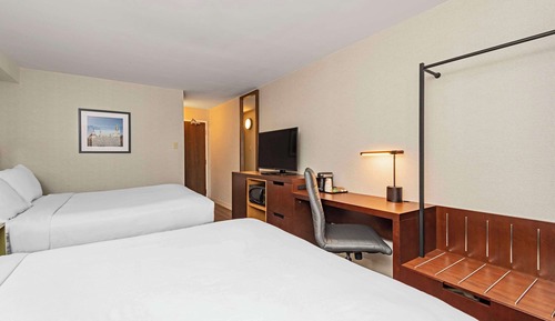Room, 2 Queen Beds, Non Smoking, Top Floor, No Pets