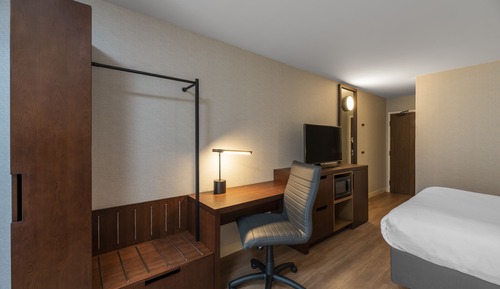 Room, 2 Queen Beds, Non Smoking, Ground Floor, No Pets