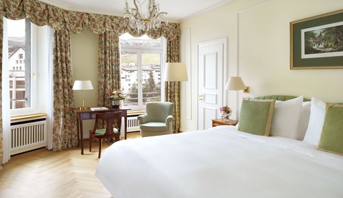 Junior Suite (village side)