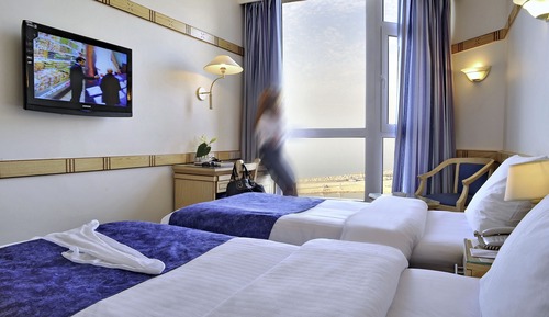 Room, Sea View