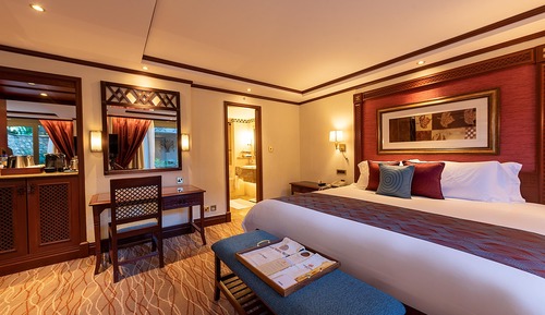 Corner Suite