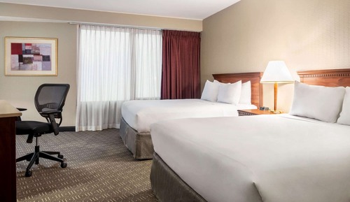 Room, 2 Queen Beds, Non Smoking (Higher Floor)