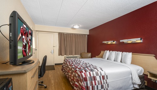 Superior Room, 1 King Bed, Accessible (Roll-In Shower, Smoke Free)