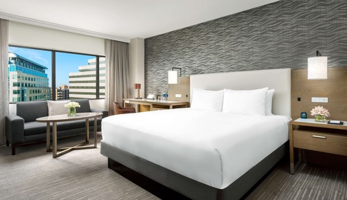 Standard Room, 1 King Bed