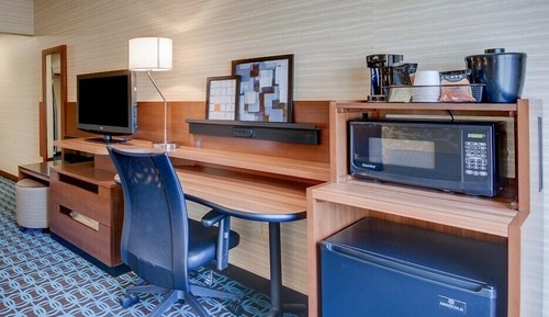 Room, 1 Queen Bed (Mobility Accessible, Tub)