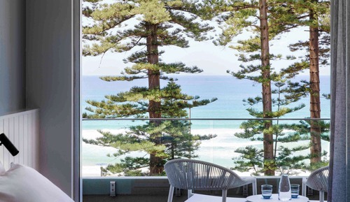 Deluxe Room, 1 King Bed, Ocean View