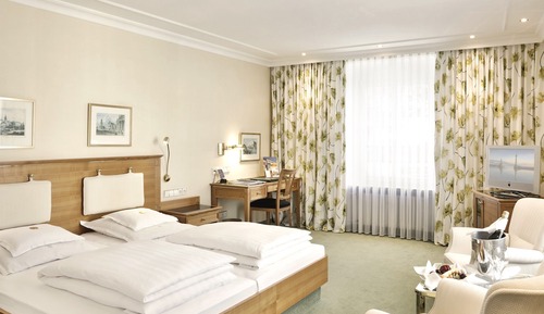 Double Room (streetview)