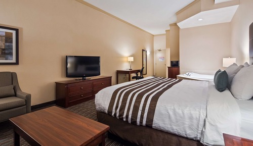 Standard Room, 1 King Bed, Non Smoking, Jetted Tub