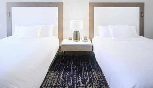 Traditional Room, 2 Queen Beds, Non Smoking