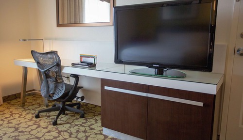 1 Bedroom Suite, 1 King Bed & Sofa Bed