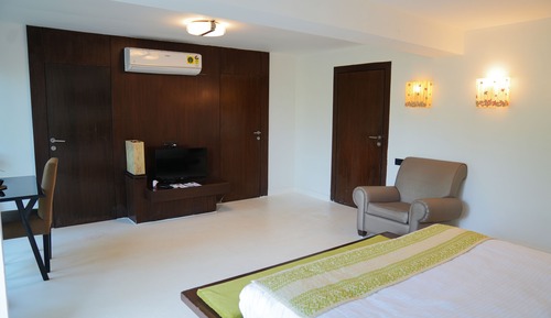 Luxury Garden View Suite with Sit Out