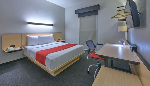 Room, 1 Queen Bed, Non Smoking