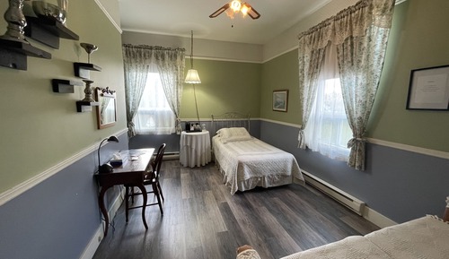 Standard Room, 1 double bed and 1 single bed
