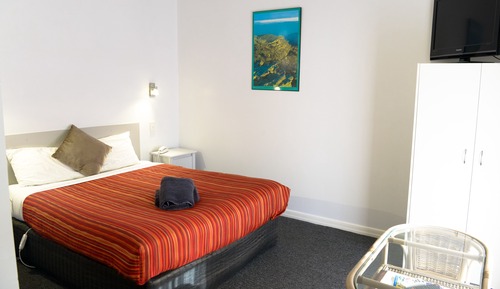 Standard Suite, 1 Bedroom, Non Smoking (Standard Queen Room)