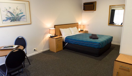 Standard Suite, 1 Bedroom, Non Smoking (Standard Twin Room)