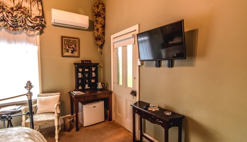 Standard Room, Non Smoking (Suite 3)