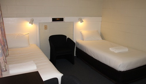 Standard Triple Room (3 Single Beds)