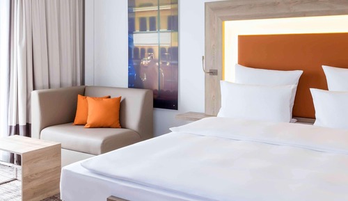 Standard Room, 1 Queen Bed