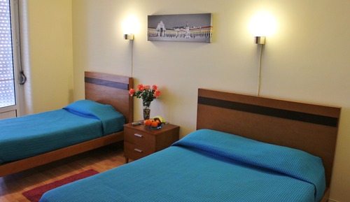 Triple Room (1 double and 1 single)