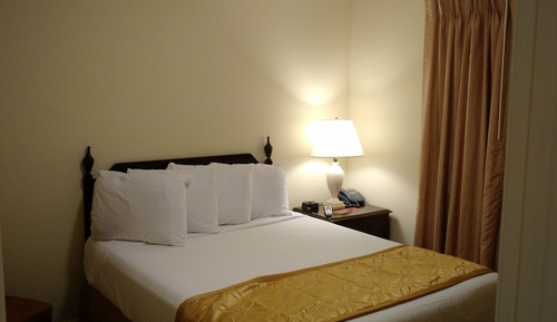 Deluxe Suite, 2 Bedrooms, Refrigerator & Microwave, Mountain View, No Pets