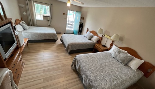 Economy Triple Room