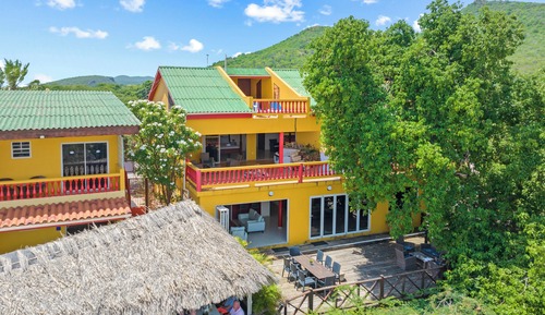 Family Villa, 3 Bedrooms, Bay View, Beachside