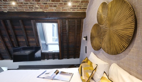 Luxury Suite with Spa Bath and Balcony