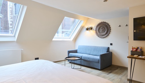 Small Luxe with Spa Bath and Sauna