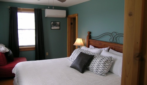 Room, 1 King Bed (Cannonball Room)
