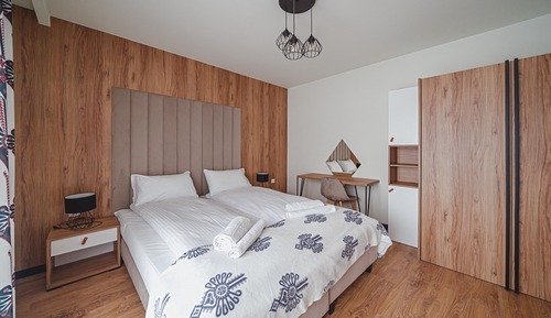 Apartment (A 10)