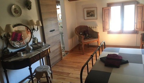 Romantic Double Room (Cabernet Sauvignon)