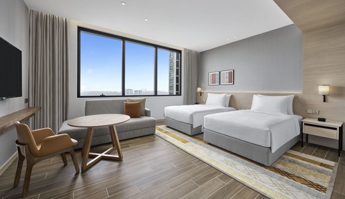 Room, Multiple Beds, City View