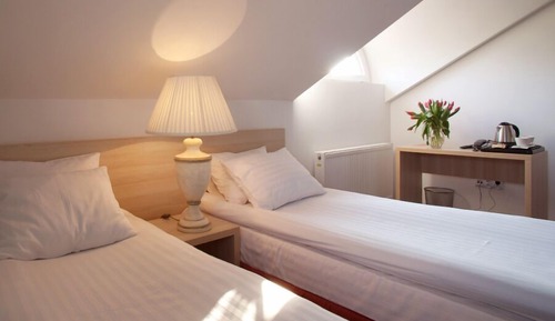 Twin Room (2 single beds)