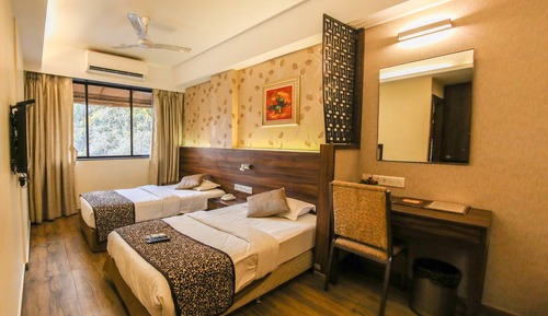 Luxury Room, 1 Bedroom, Non Smoking, Refrigerator
