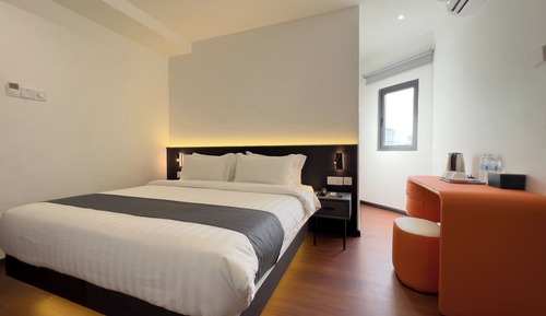 i. Superior King Room
