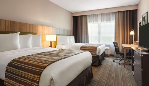 Room, 2 Queen Beds, Accessible, Non Smoking (Roll-in Shower)