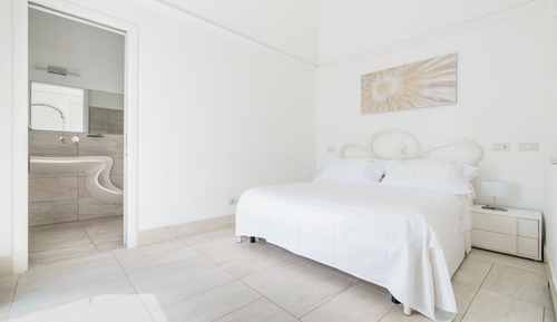 Suite, Sea View
