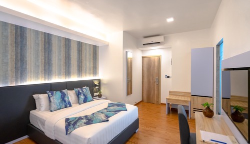 Standard Room (Excludes Window Access)