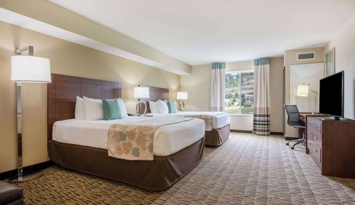 Suite, 2 Queen Beds, Accessible, Non Smoking