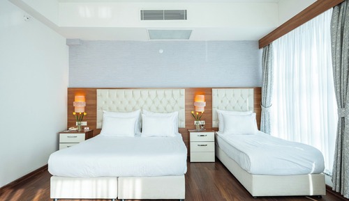 Senior Suite