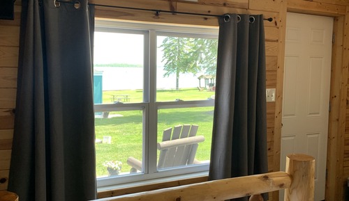 Deluxe Single Room, 1 Queen Bed, Refrigerator, Lake View