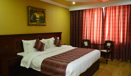 Superior Room, Lake View