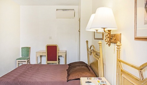 Full Bed with Shared Bathroom