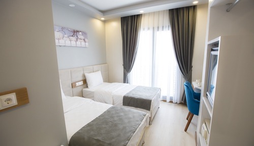 Deluxe Double or Twin Room, City View