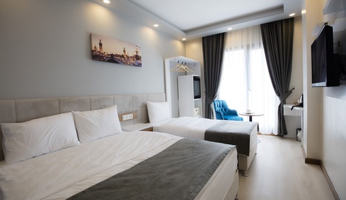 Family Room, City View