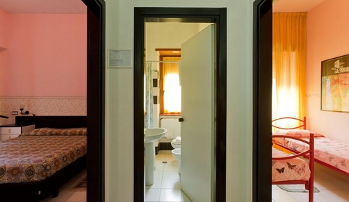 Apartment, 2 Bedrooms, Connecting Rooms