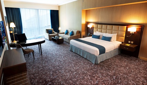 Standard Studio, 1 King Bed