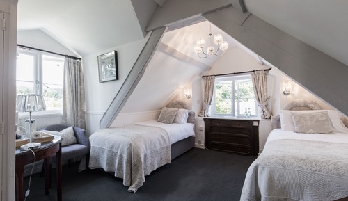 Twin Room, Ensuite, Garden View (Room 11)